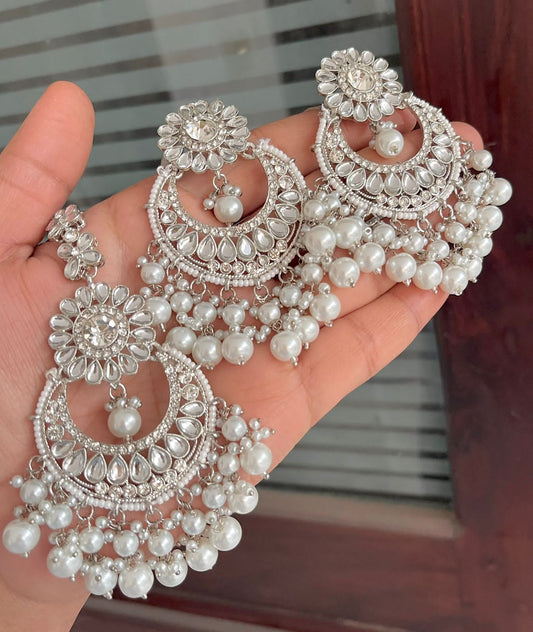Kundan earrings with tikka