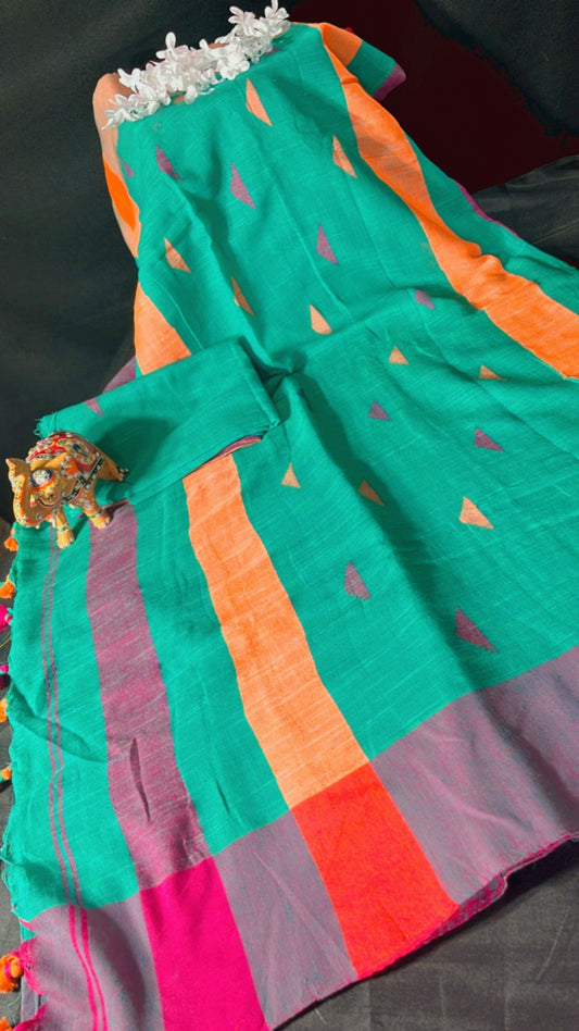 KHADI SAREE WITH TRIANGLE WEAVES
