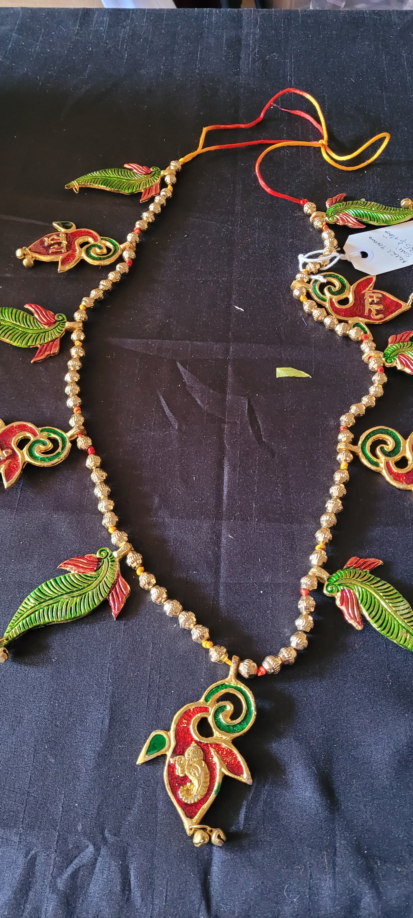 Metal coloured torans