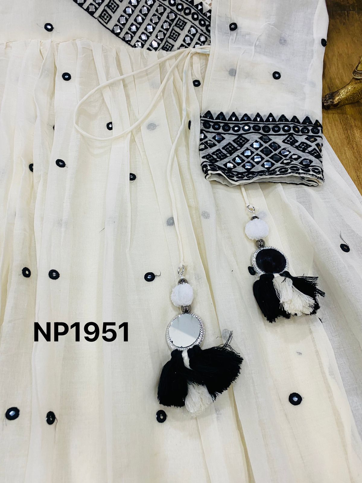 Black and white anarkali 2 piece suit