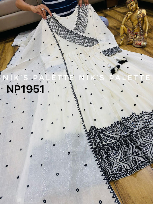 Black and white anarkali 2 piece suit