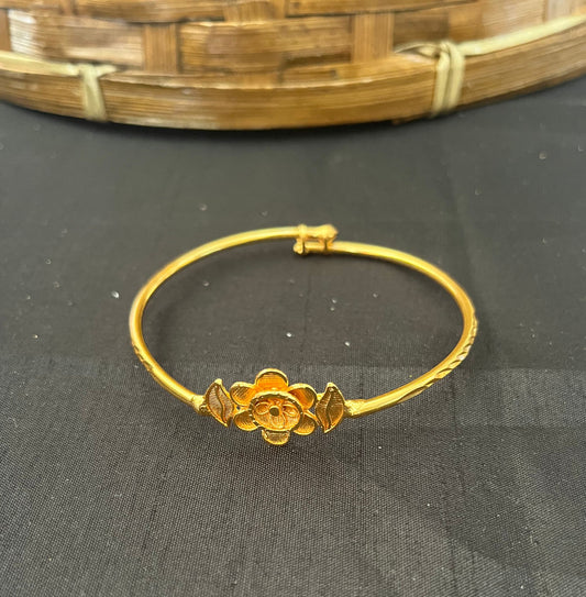 High polish bracelet