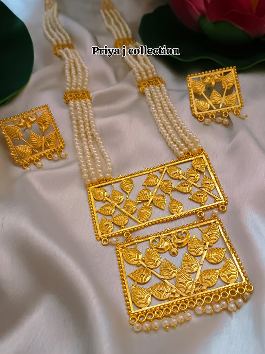Sita haar Durga puja special