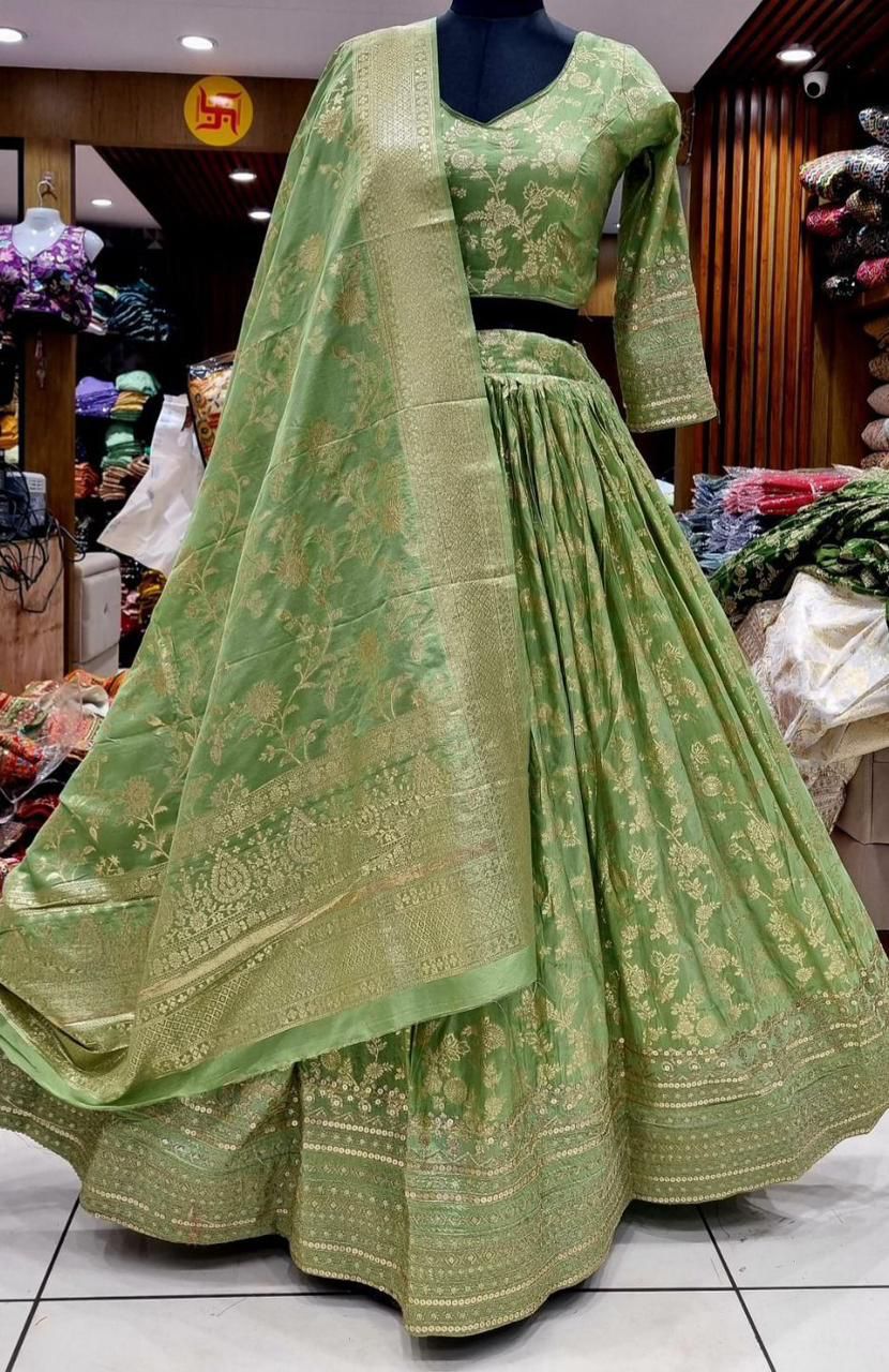 Benarshi  lehenga set