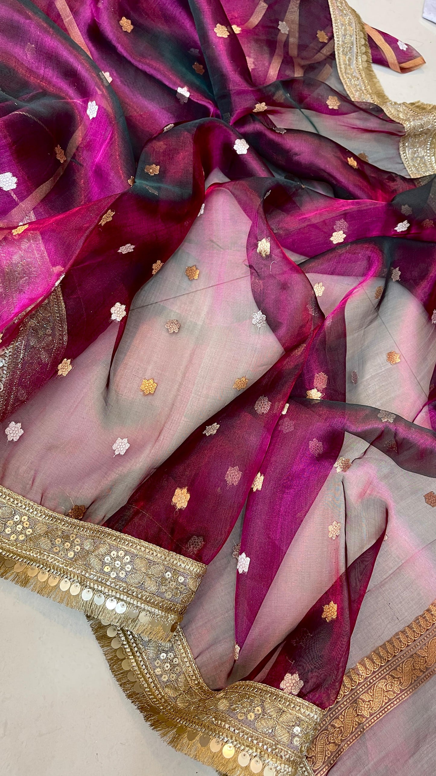 Pure kora muslin with a zari piping border